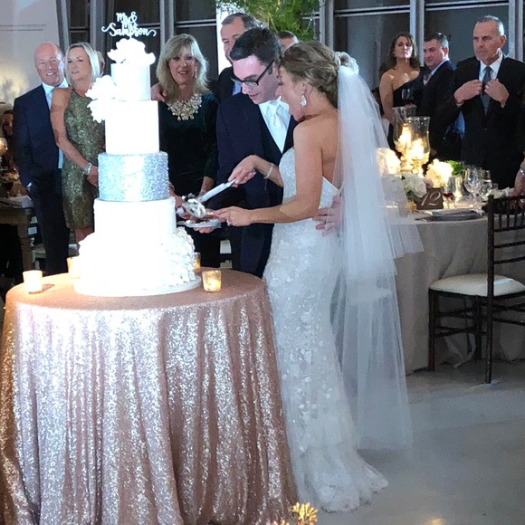 Monique Lhullier Gweneth Wedding & Custom Tulle - Picture 1 of 8